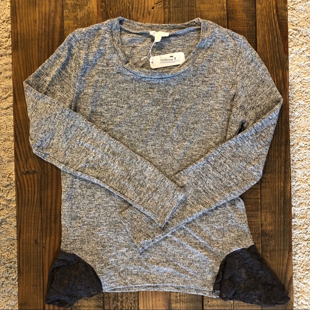 Woman’s - NWT Charming Charlie Long Sleeve Shirt